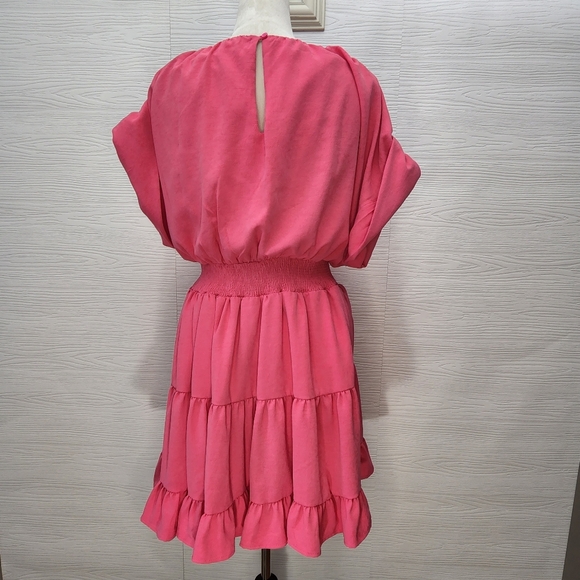 Mod On Trend NWT Smocked Waist Pink Dress Size Medium V-Neck - Picture 6 of 8